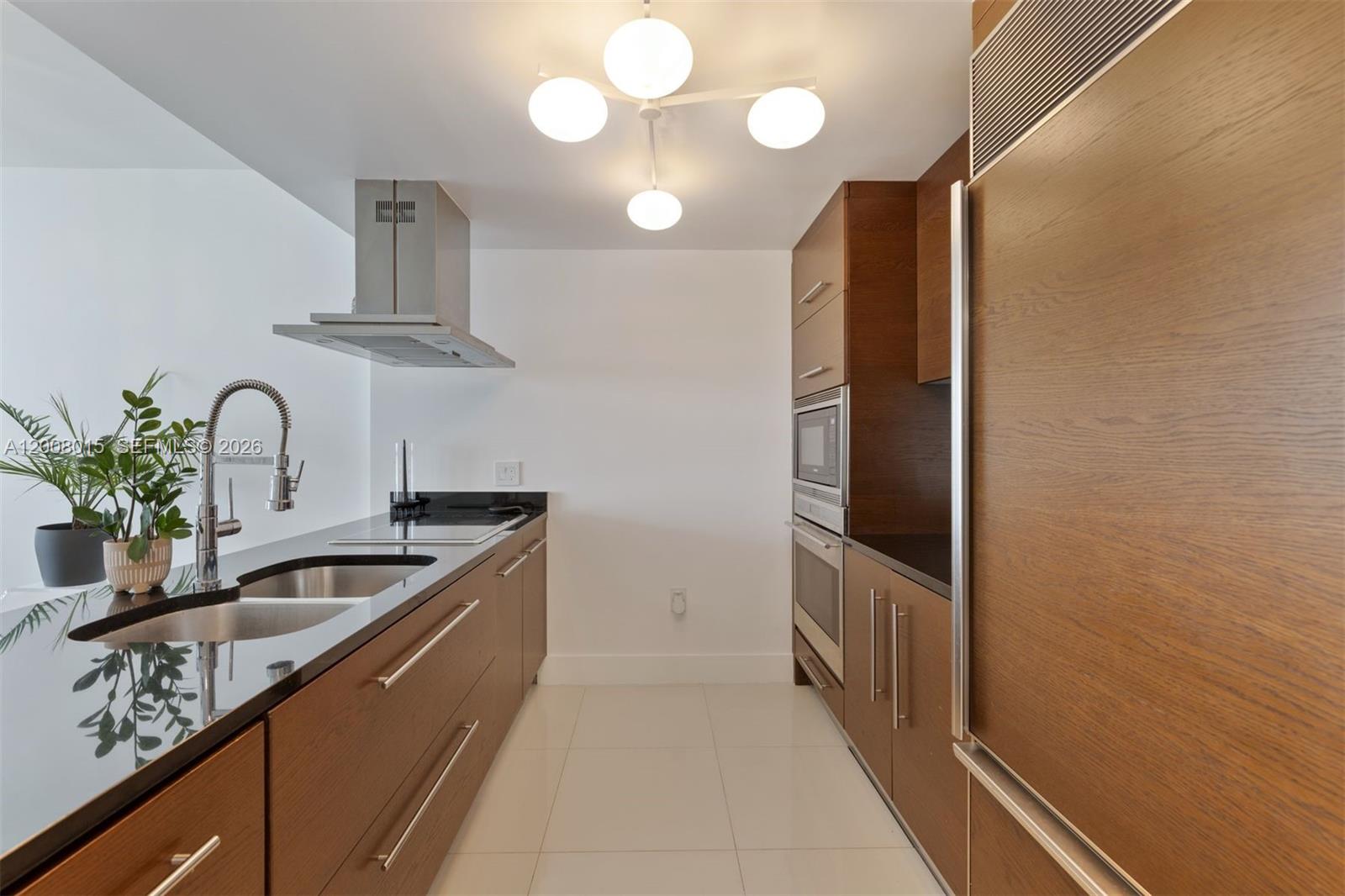 ICON BRICKELL NO TWO - Residential