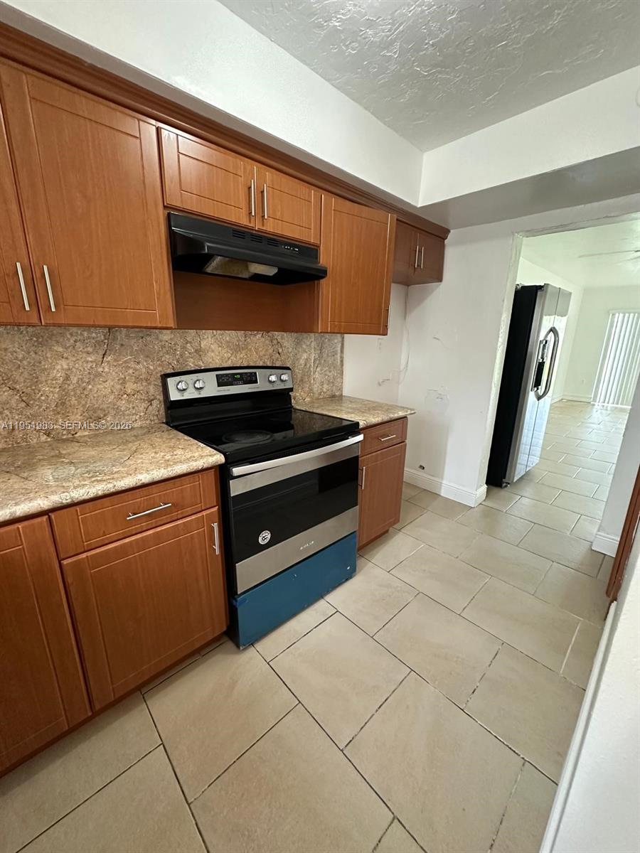 VILLAGE AT DADELAND CONDO - Residential