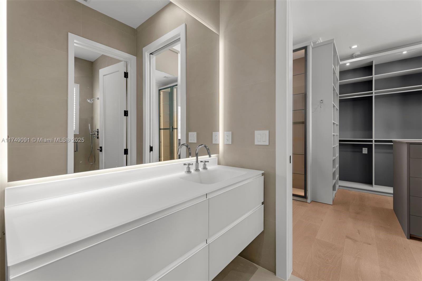 CORAL GABLE COUNTRY CLUB - Residential