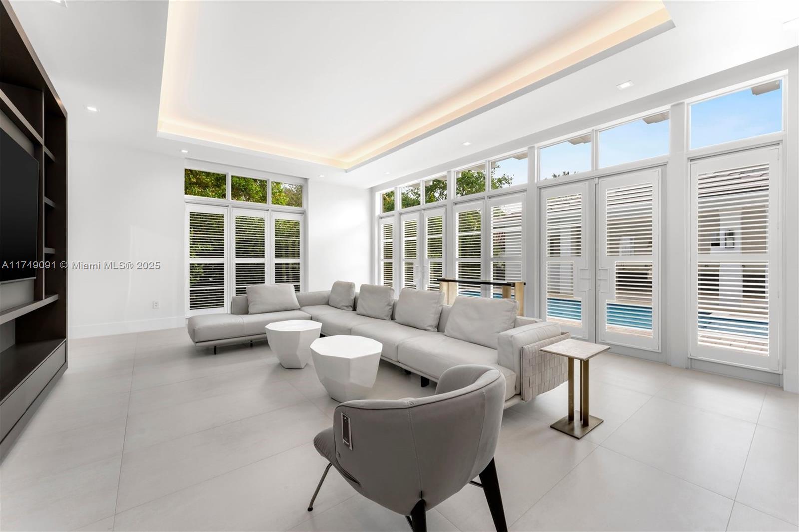 CORAL GABLE COUNTRY CLUB - Residential