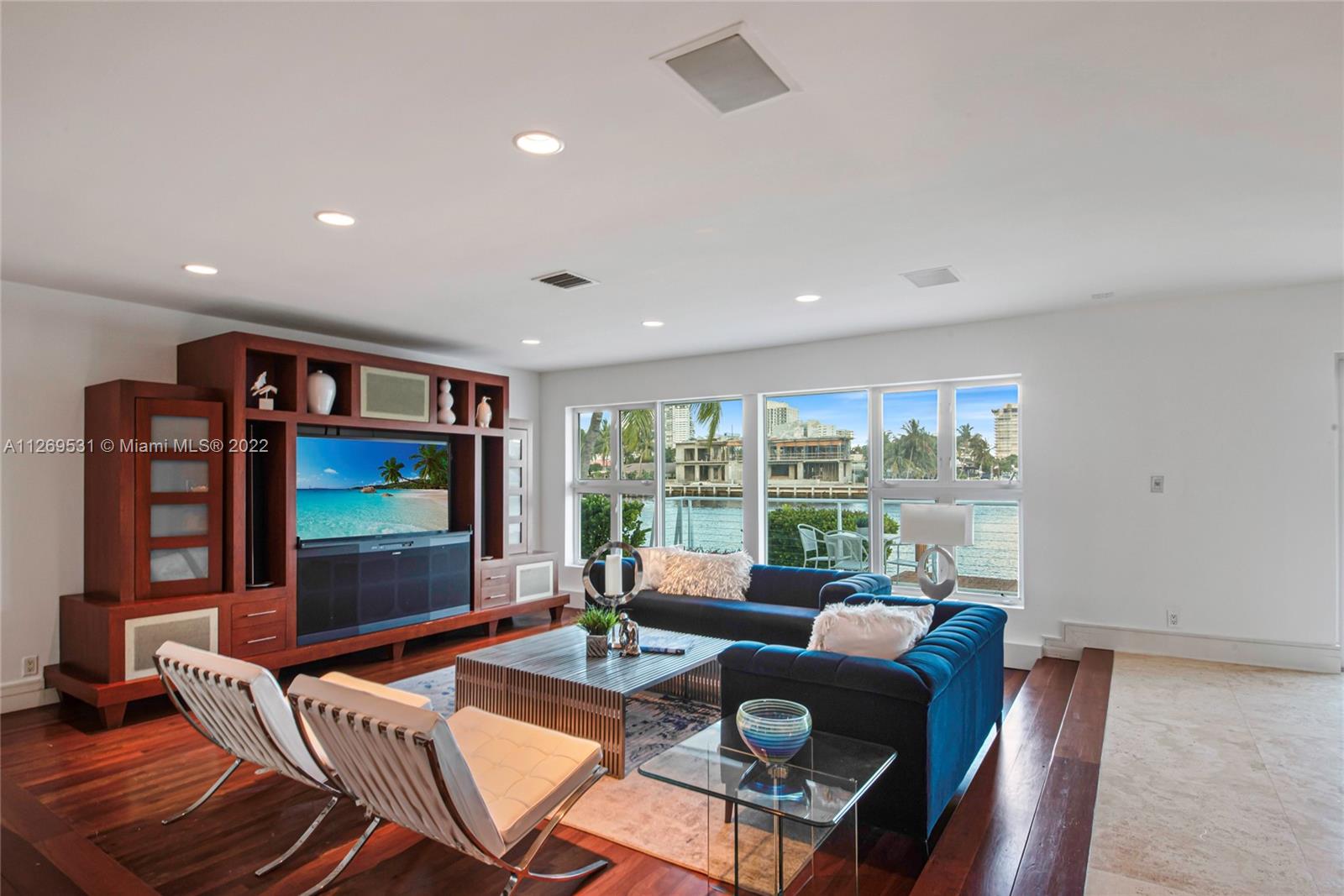CORAL RIDGE COUNTRY CLUB - Residential