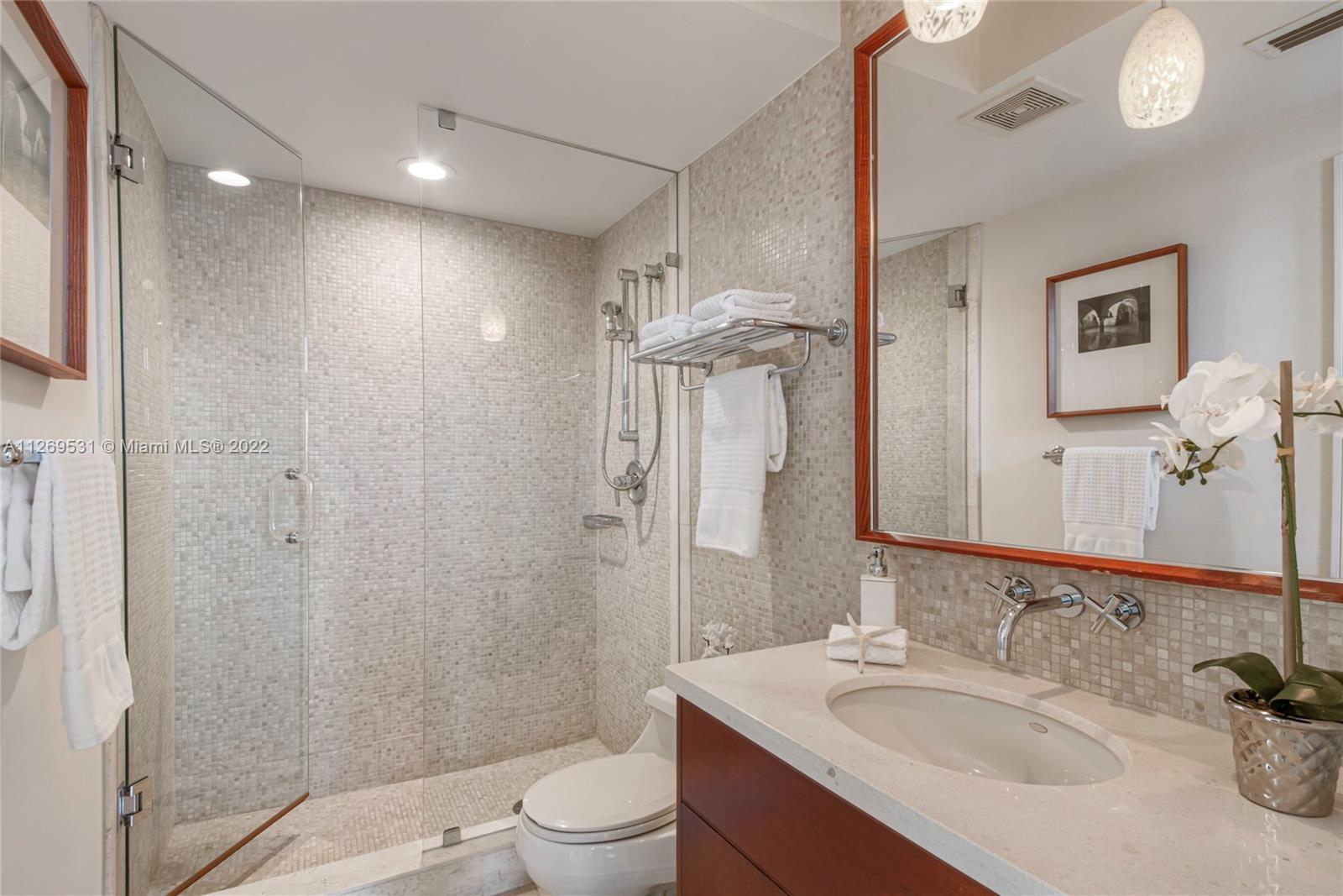 CORAL RIDGE COUNTRY CLUB - Residential