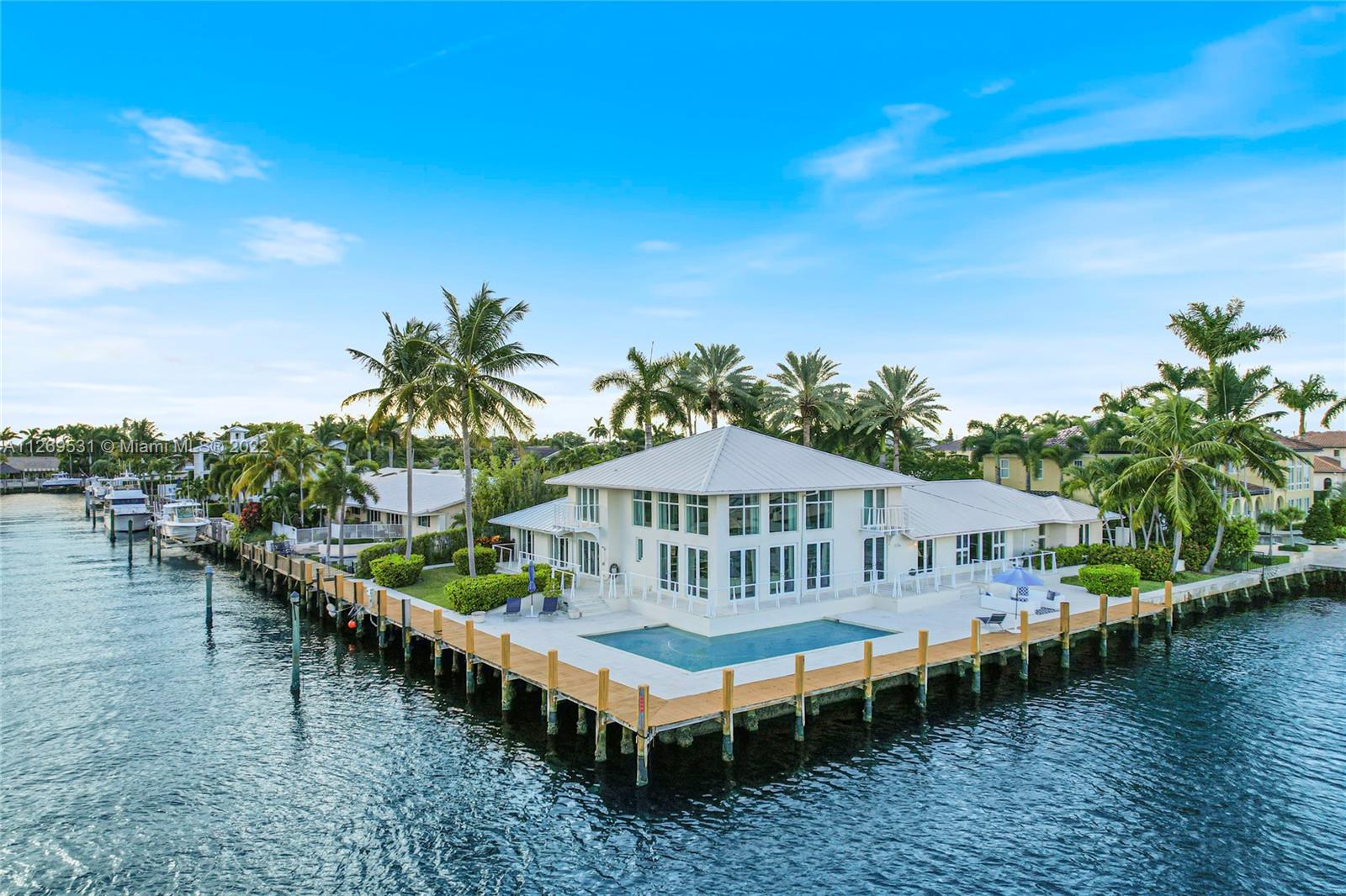 CORAL RIDGE COUNTRY CLUB - Residential