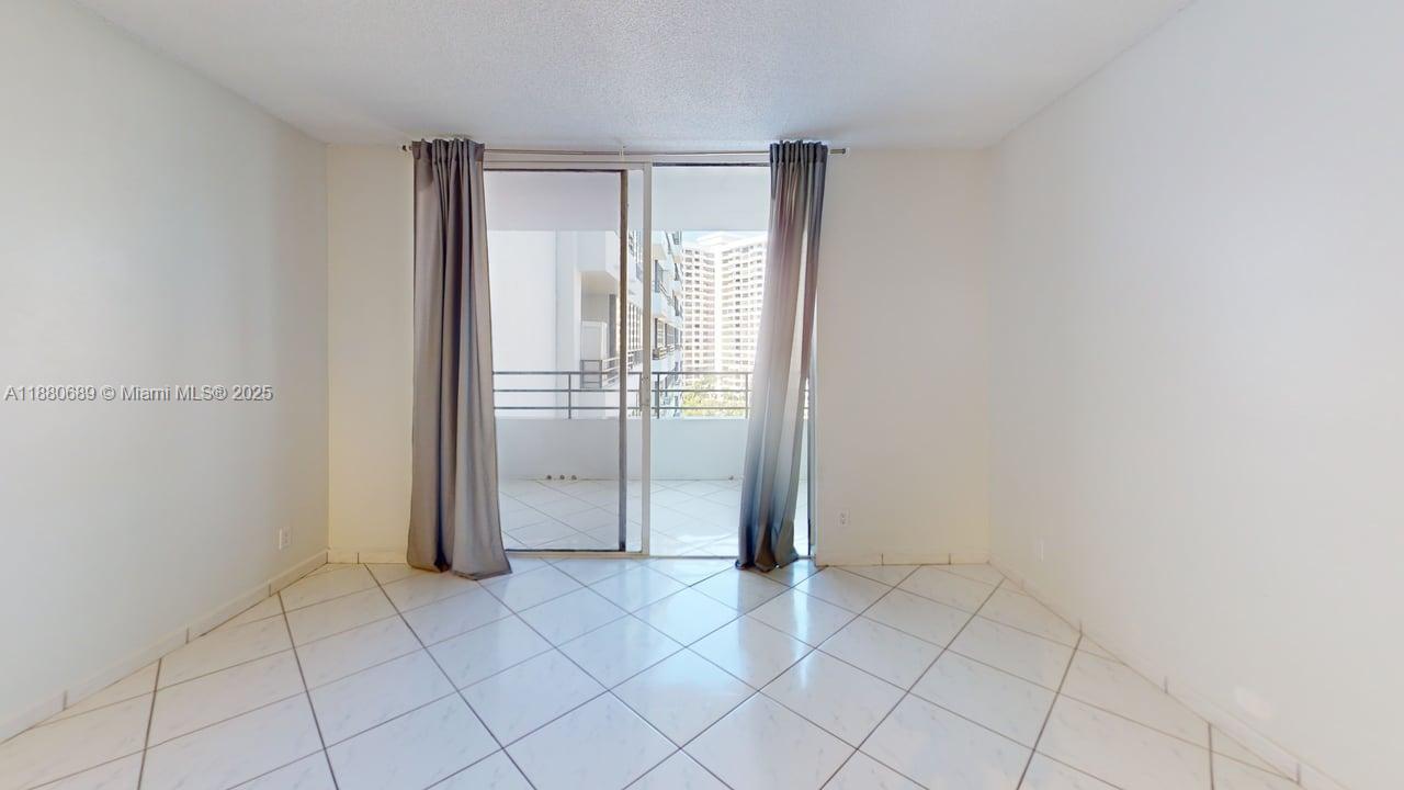 OLYMPUS CONDO PH A - Residential