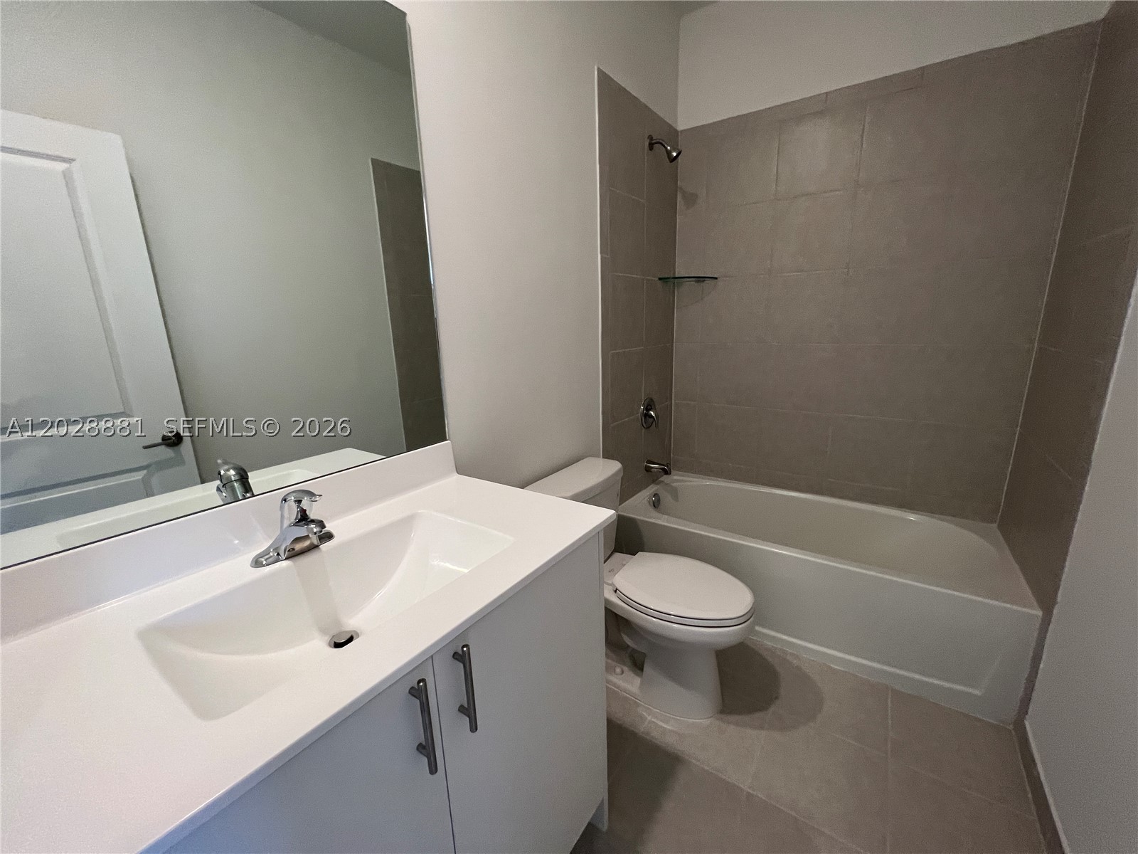 SIENA RESERVE - Residential Lease