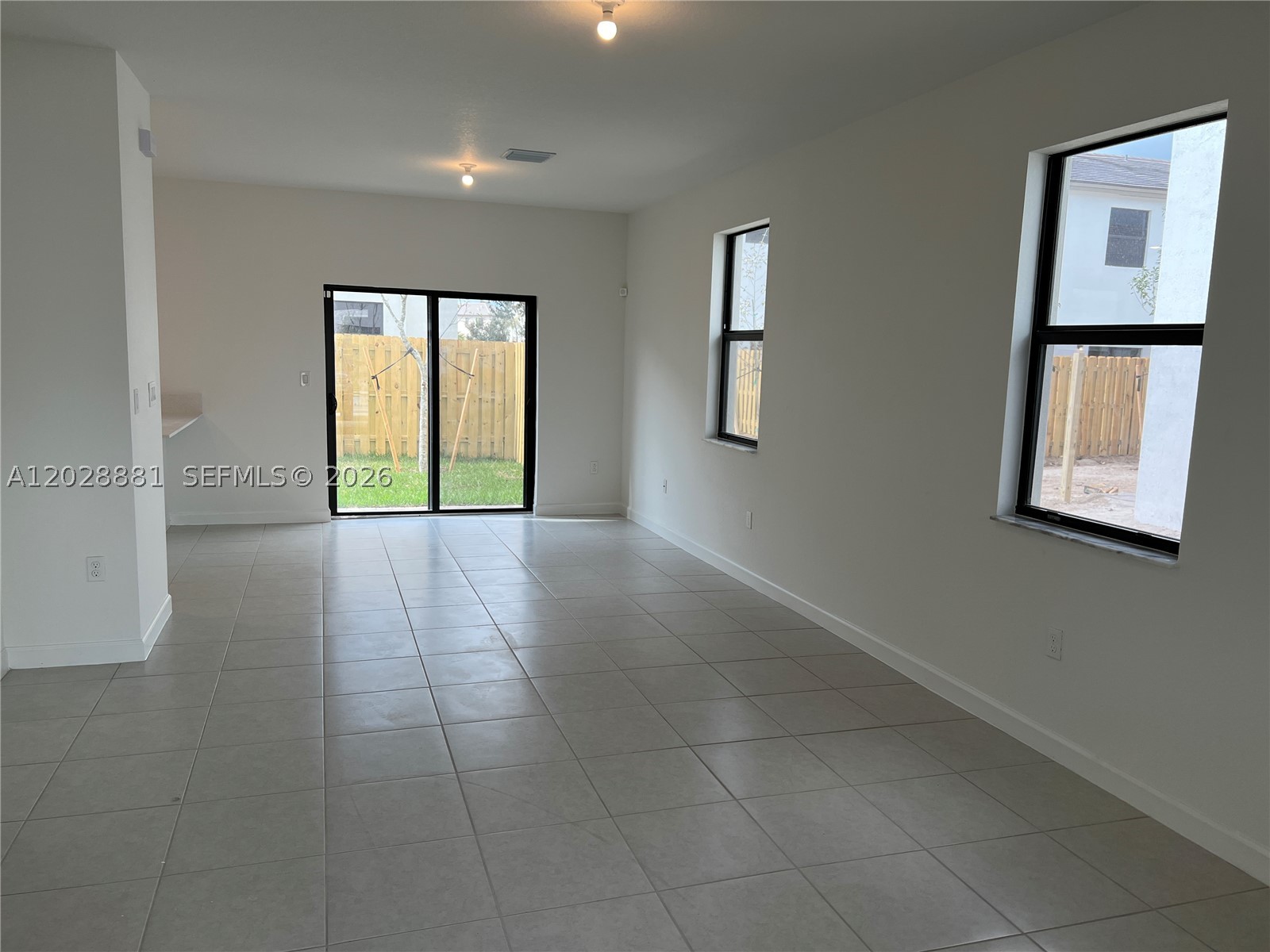SIENA RESERVE - Residential Lease
