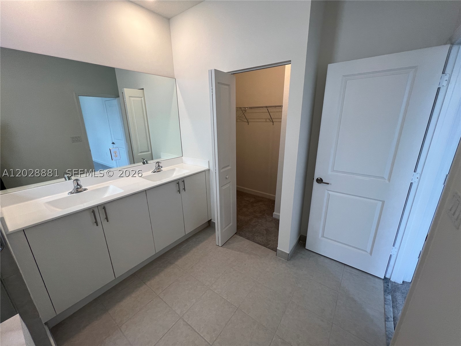 SIENA RESERVE - Residential Lease