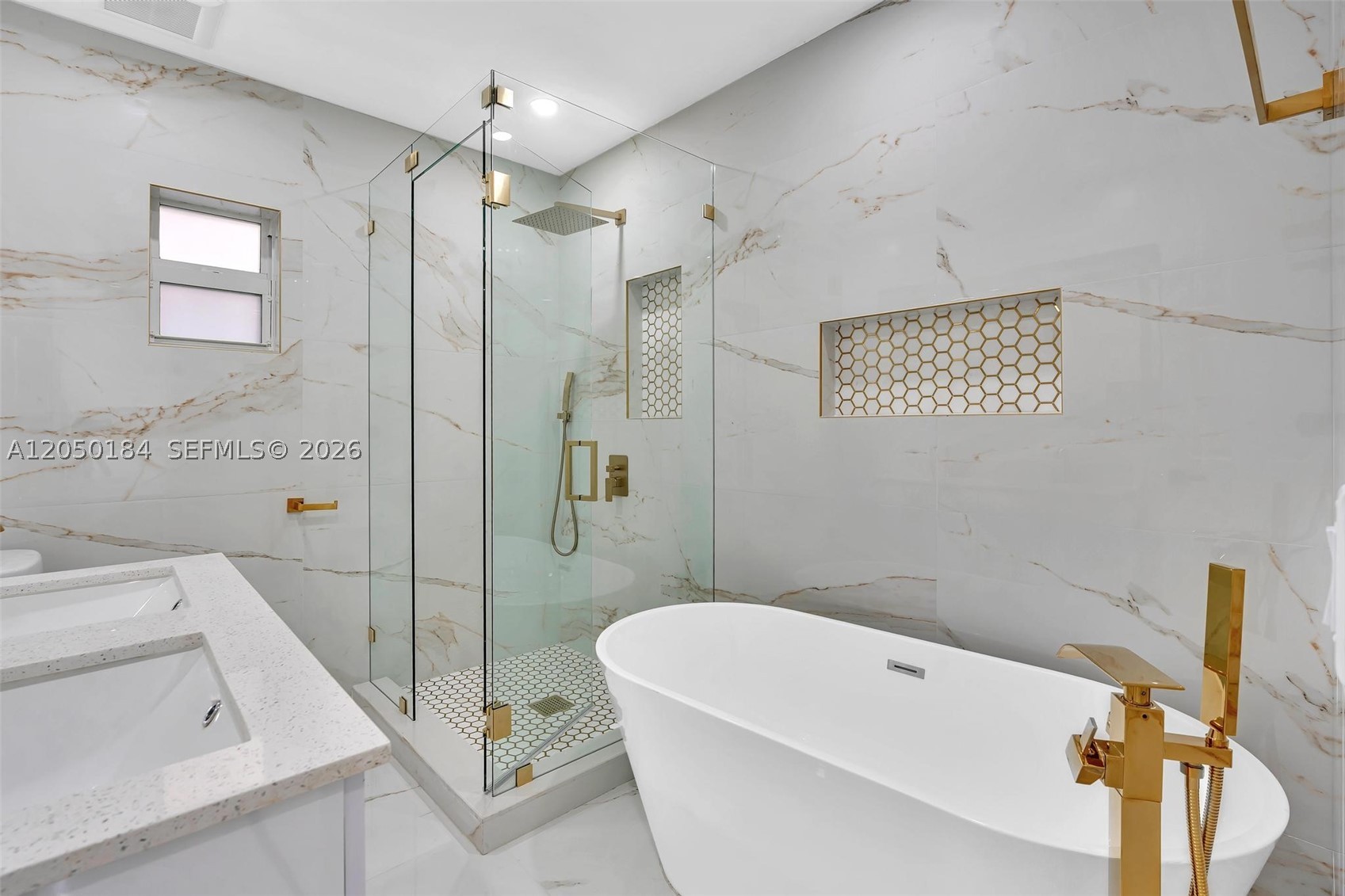 PIERCES LEMON CITY - Residential Lease