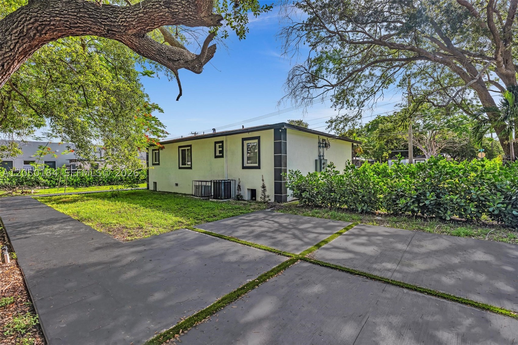 PIERCES LEMON CITY - Residential Lease