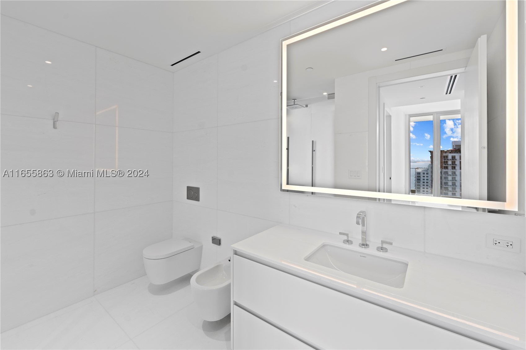 Aston Martin Residences - Residential