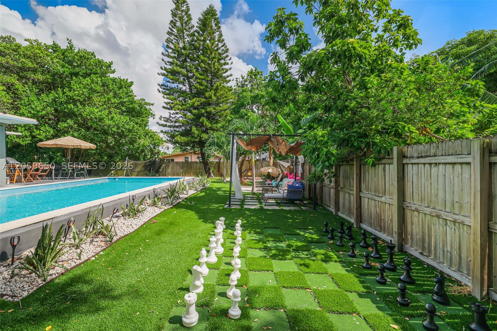 LA PALOMA - Residential