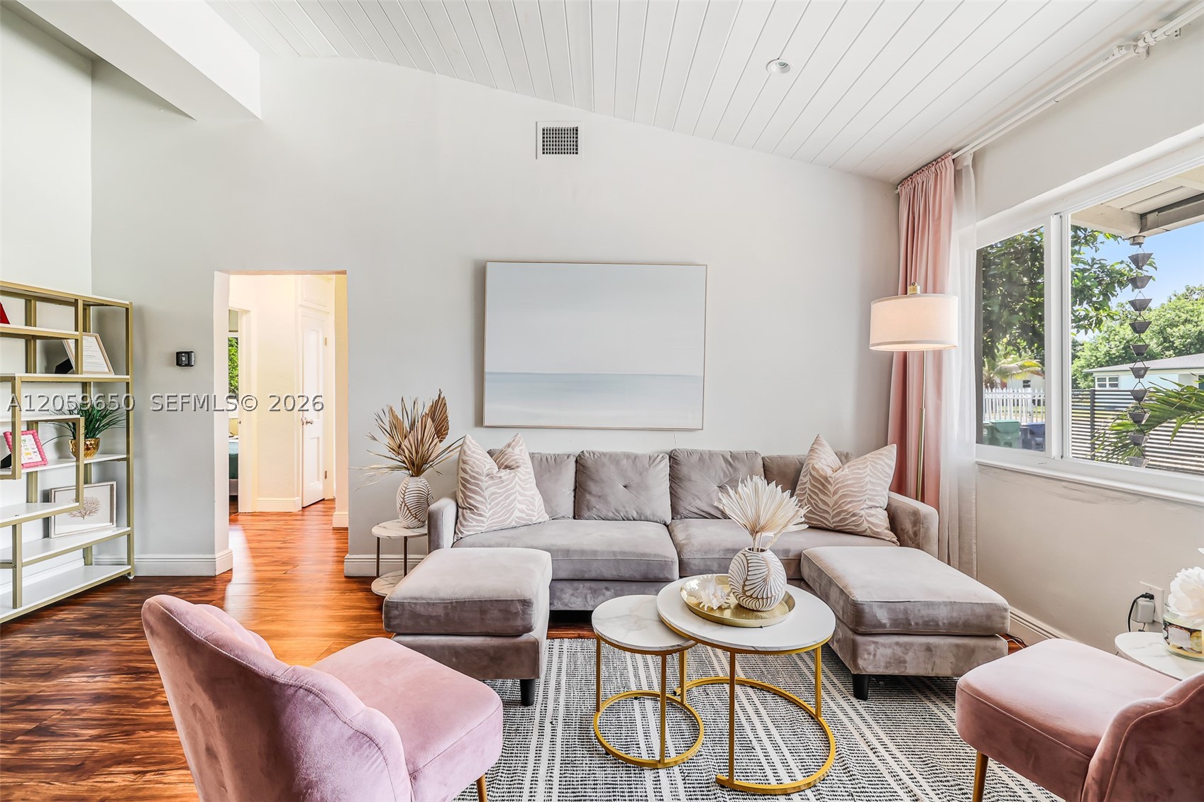LA PALOMA - Residential