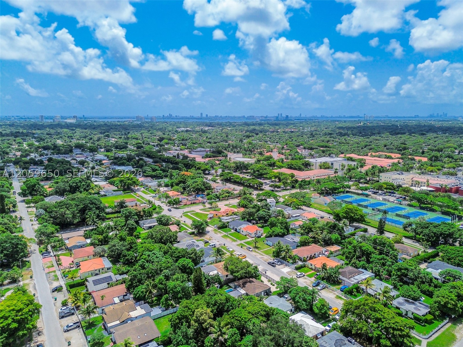 LA PALOMA - Residential