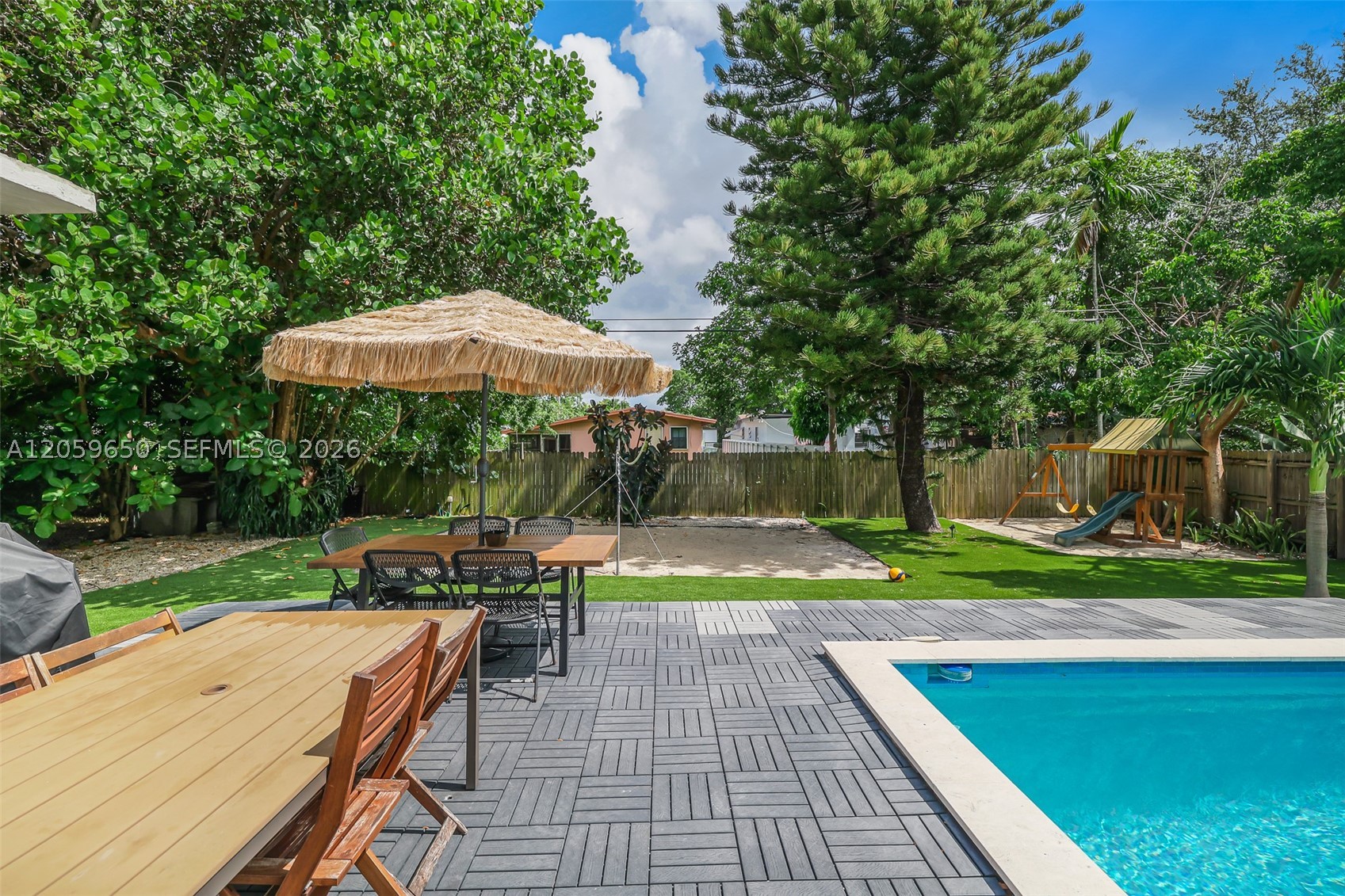 LA PALOMA - Residential