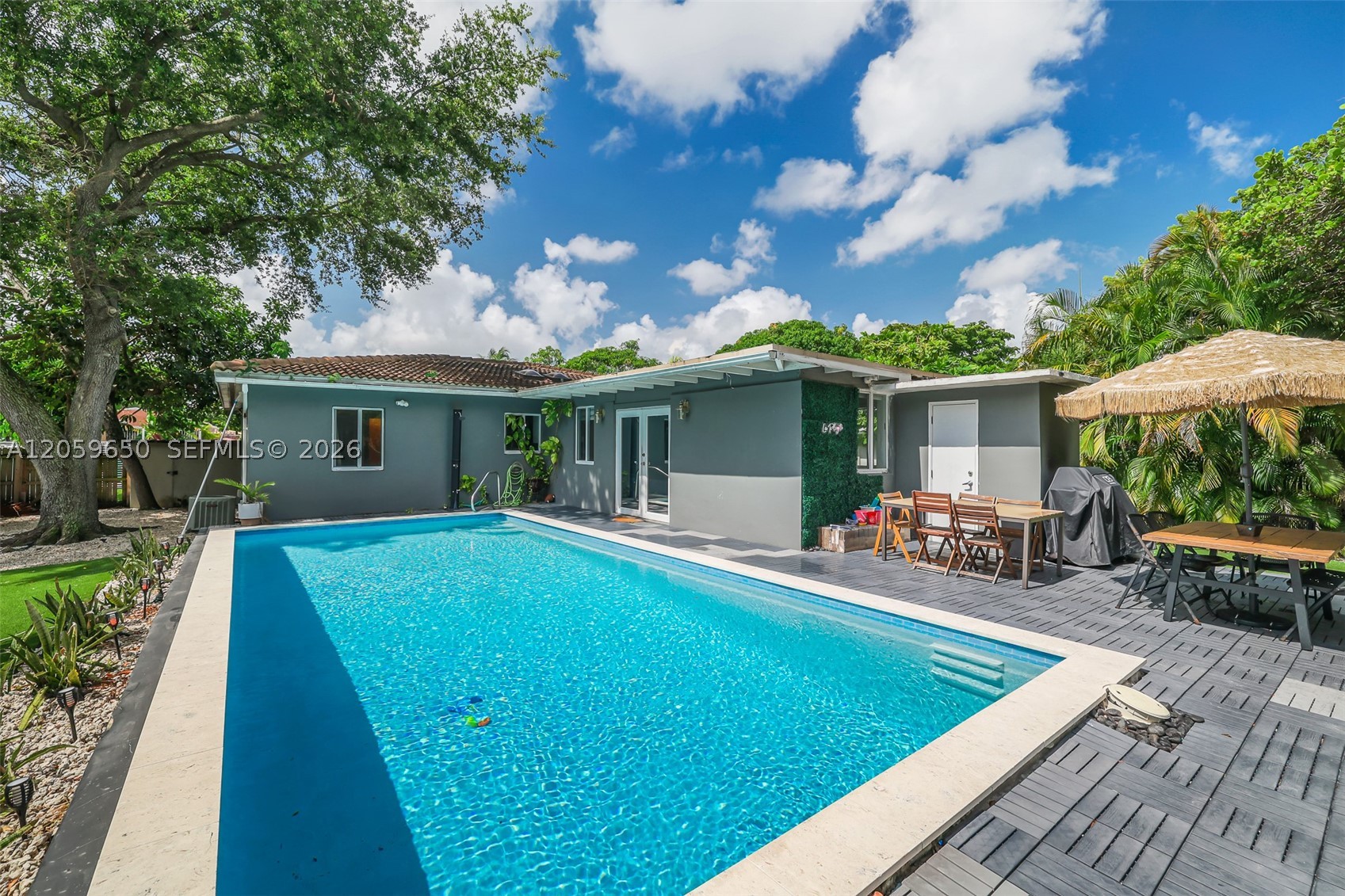 LA PALOMA - Residential