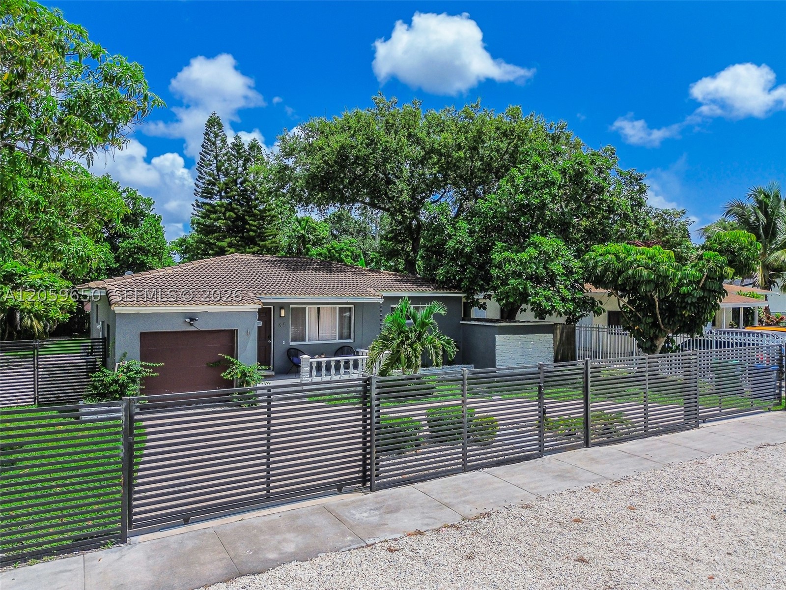 LA PALOMA - Residential