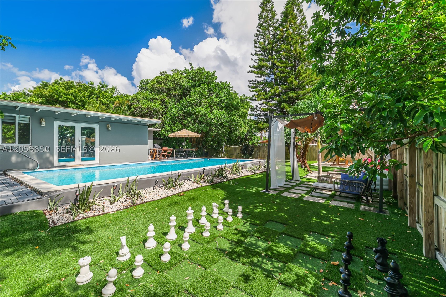 LA PALOMA - Residential