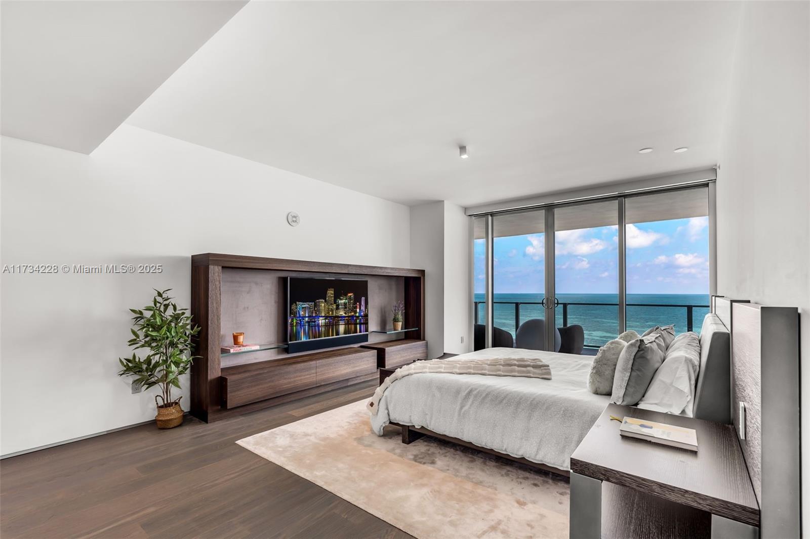 OCEANA KEY BISCAYNE CONDO - Residential