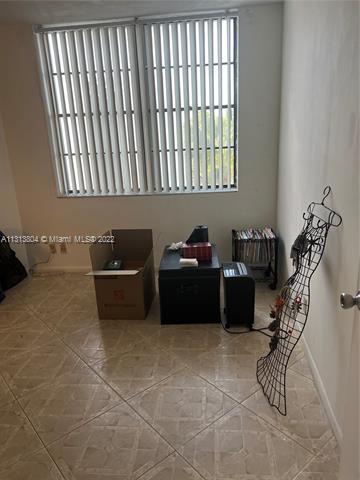 LAKE POINTE CONDOMINIUM N - Residential