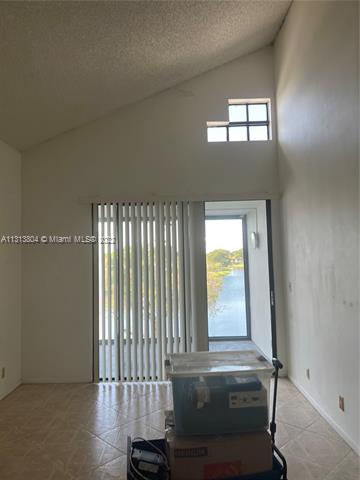 LAKE POINTE CONDOMINIUM N - Residential