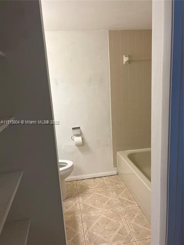 LAKE POINTE CONDOMINIUM N - Residential