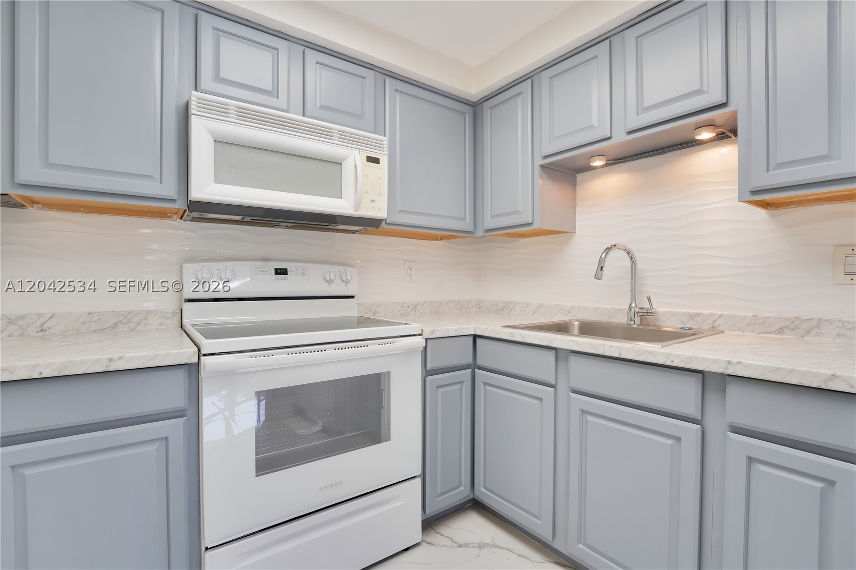 BREAKERS CONDOMINIUM - Residential Lease