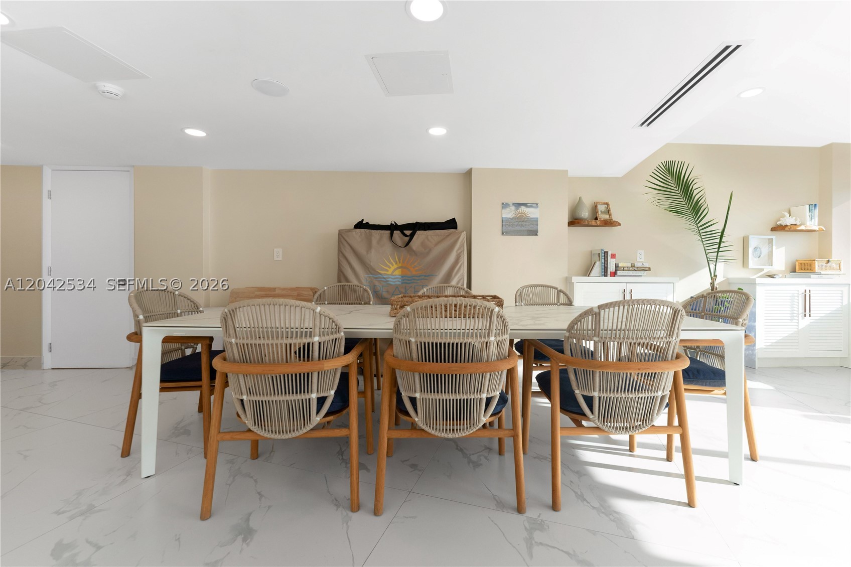 BREAKERS CONDOMINIUM - Residential Lease