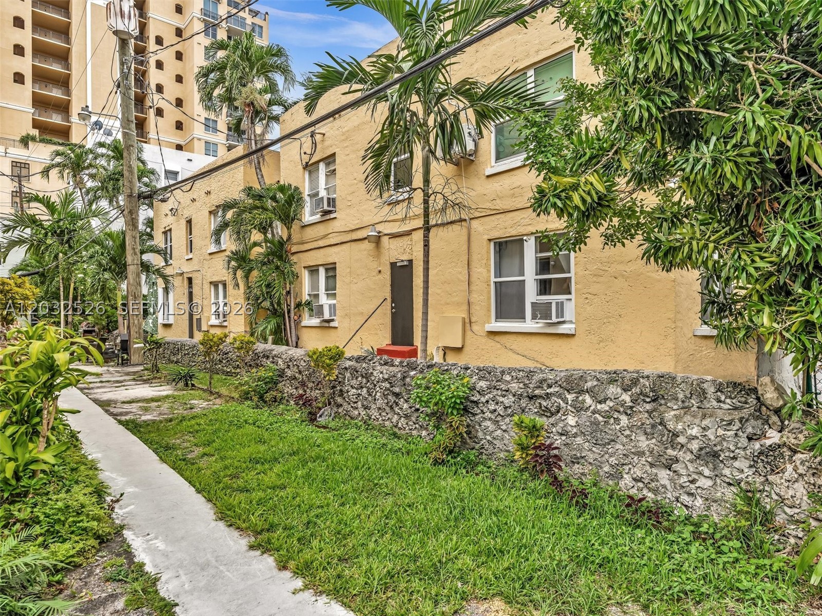 MENDOZA CONDO - Residential