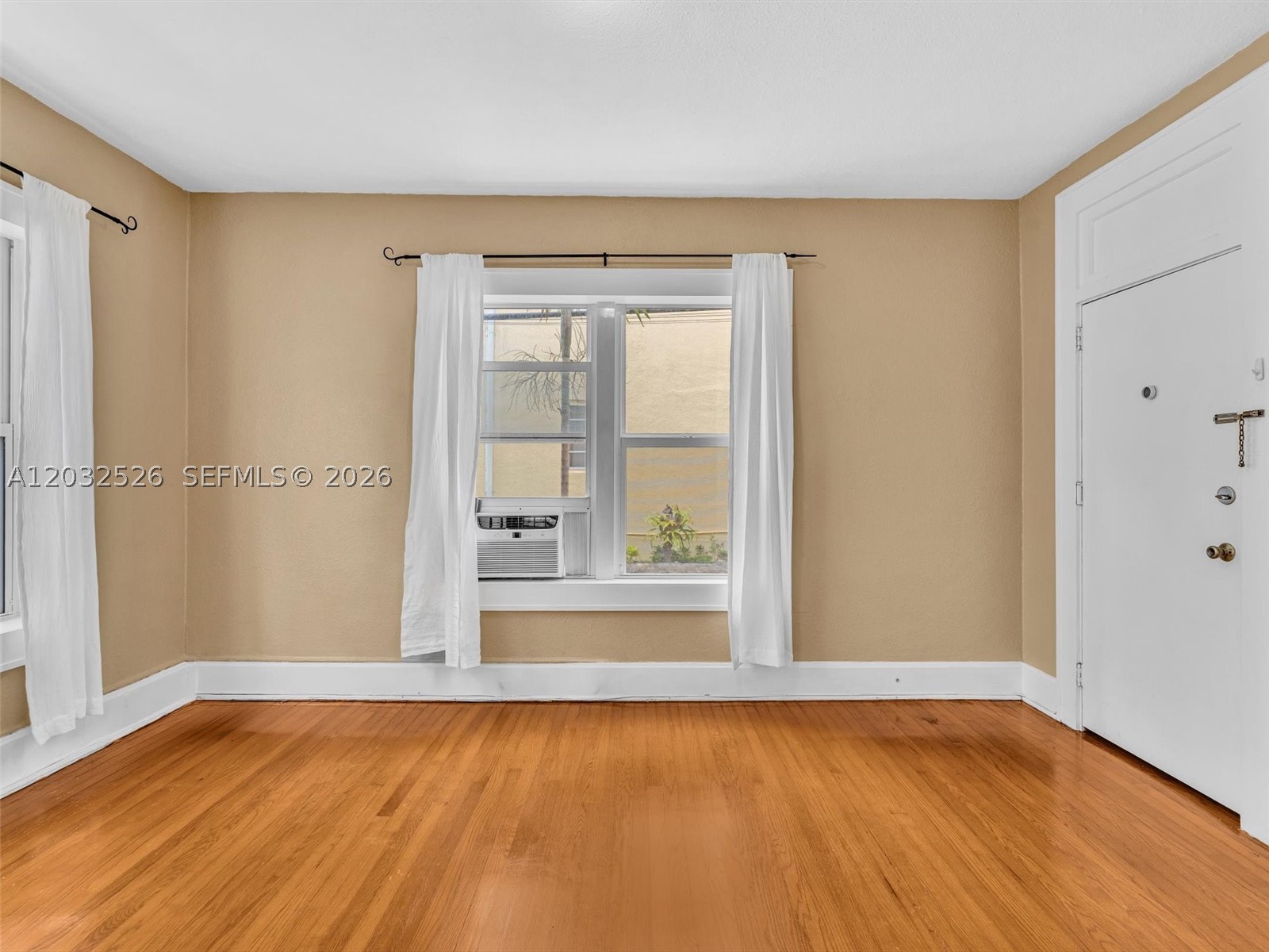 MENDOZA CONDO - Residential