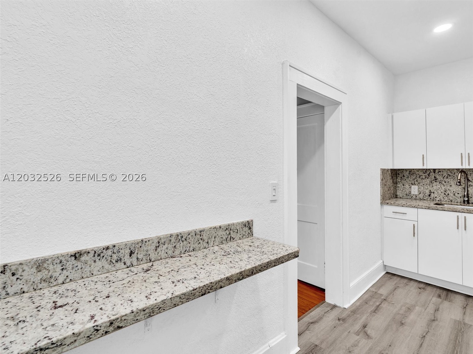 MENDOZA CONDO - Residential