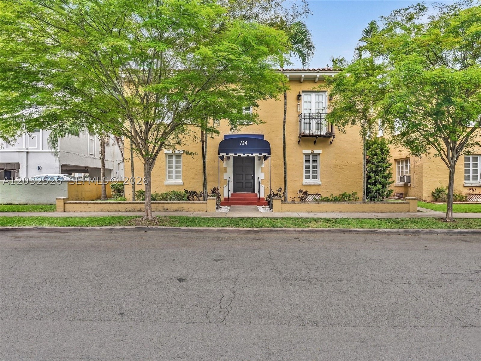 MENDOZA CONDO - Residential