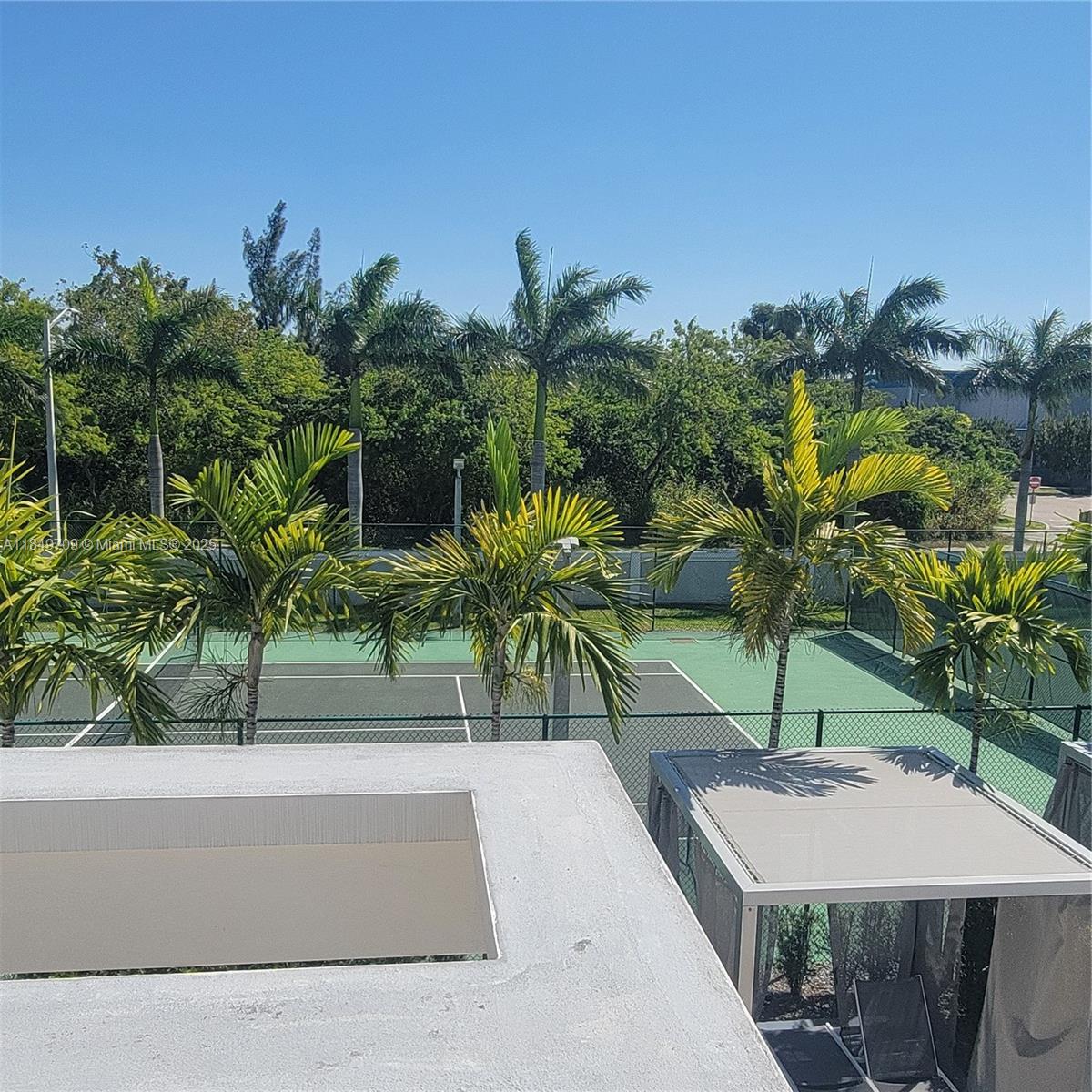 LANDMARK AT DORAL - Residential Lease