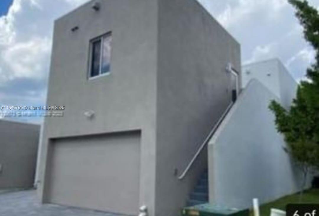 LANDMARK AT DORAL - Residential Lease