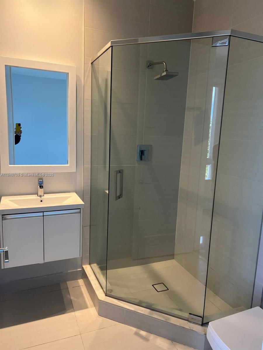 LANDMARK AT DORAL - Residential Lease