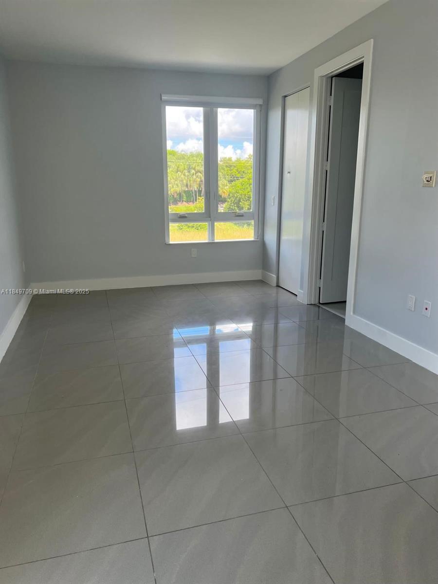 LANDMARK AT DORAL - Residential Lease