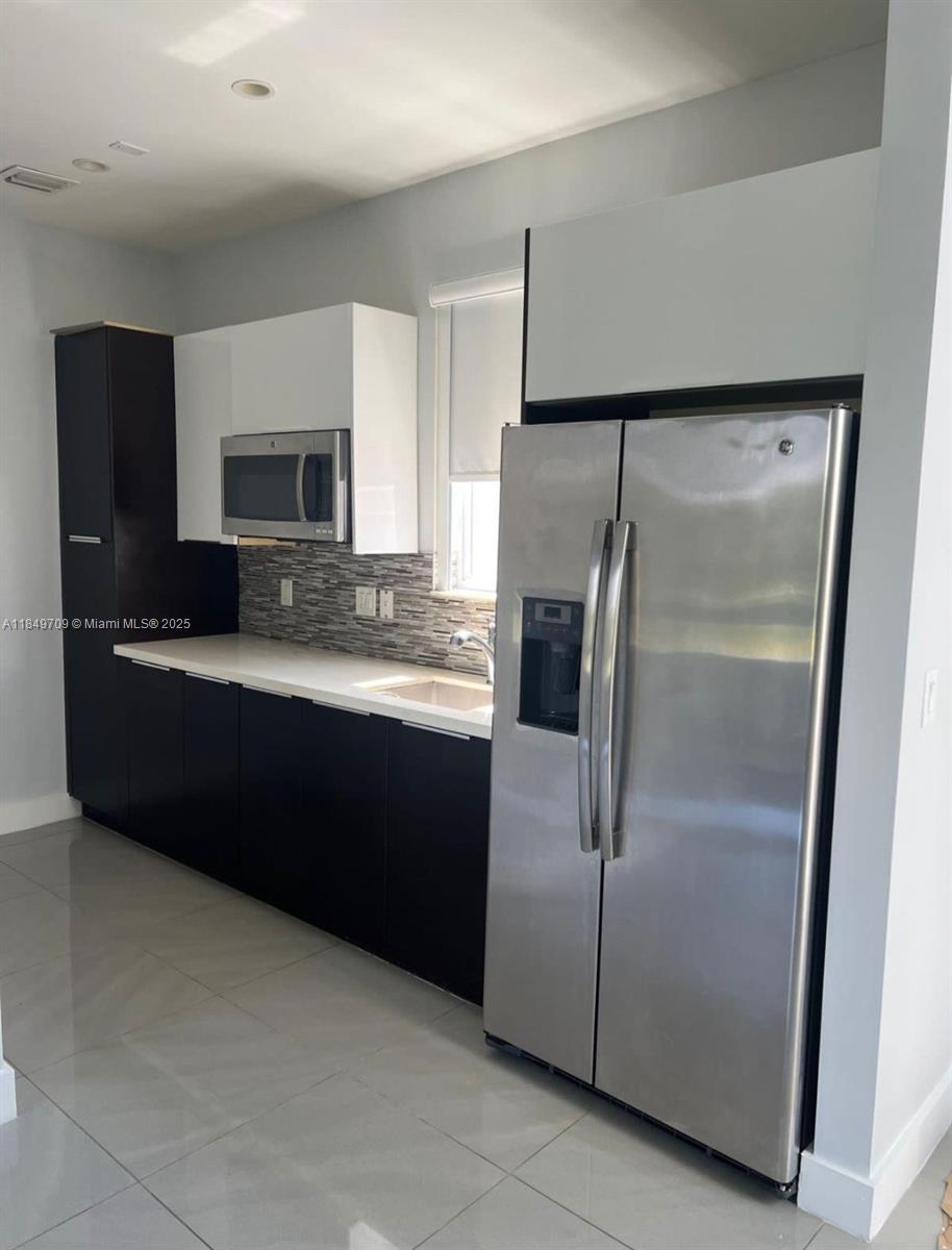 LANDMARK AT DORAL - Residential Lease