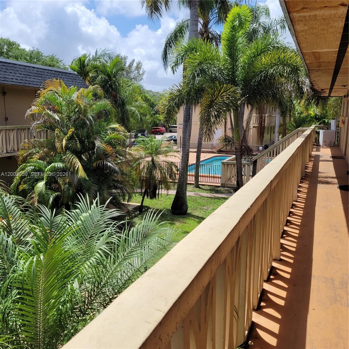 BISCAYNE PARK TERRACE CON - Residential
