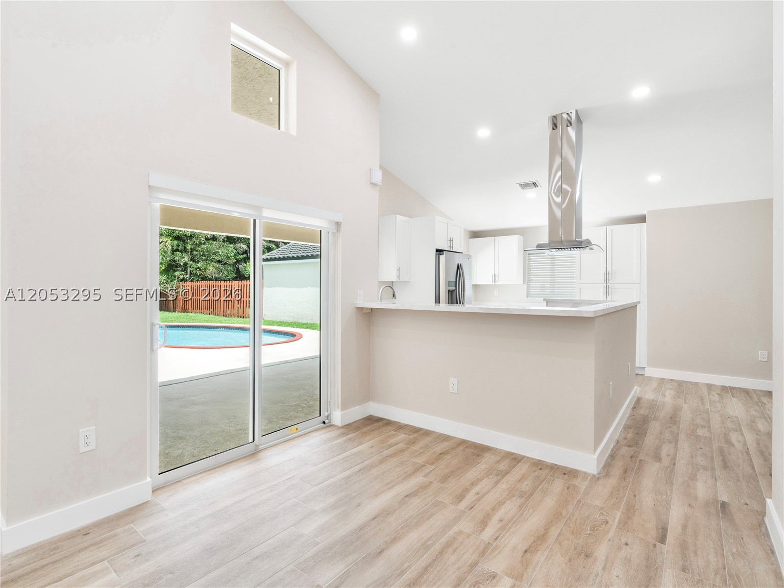 POINCIANA AT OAKS LANDING - Residential Lease