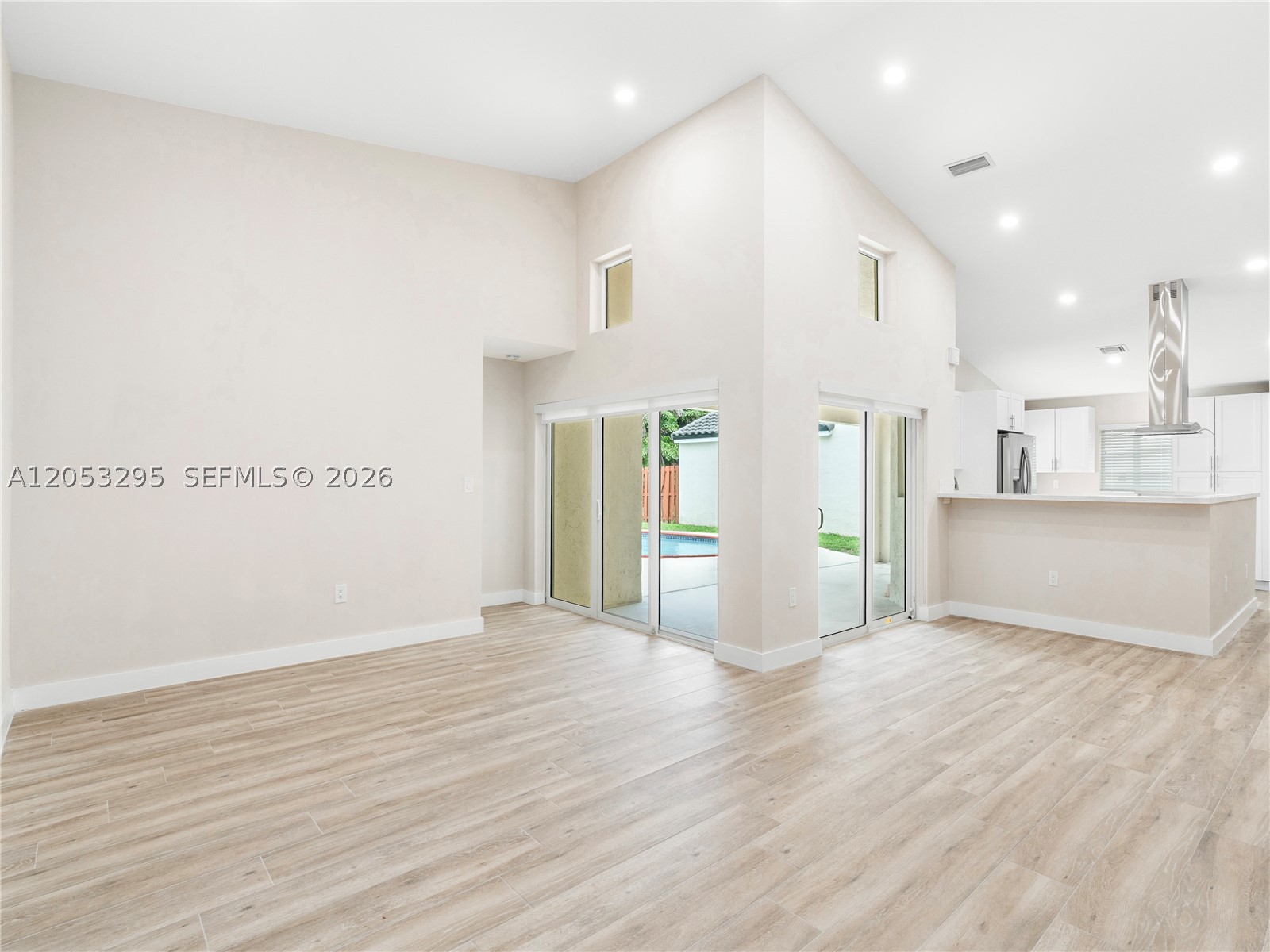 POINCIANA AT OAKS LANDING - Residential Lease