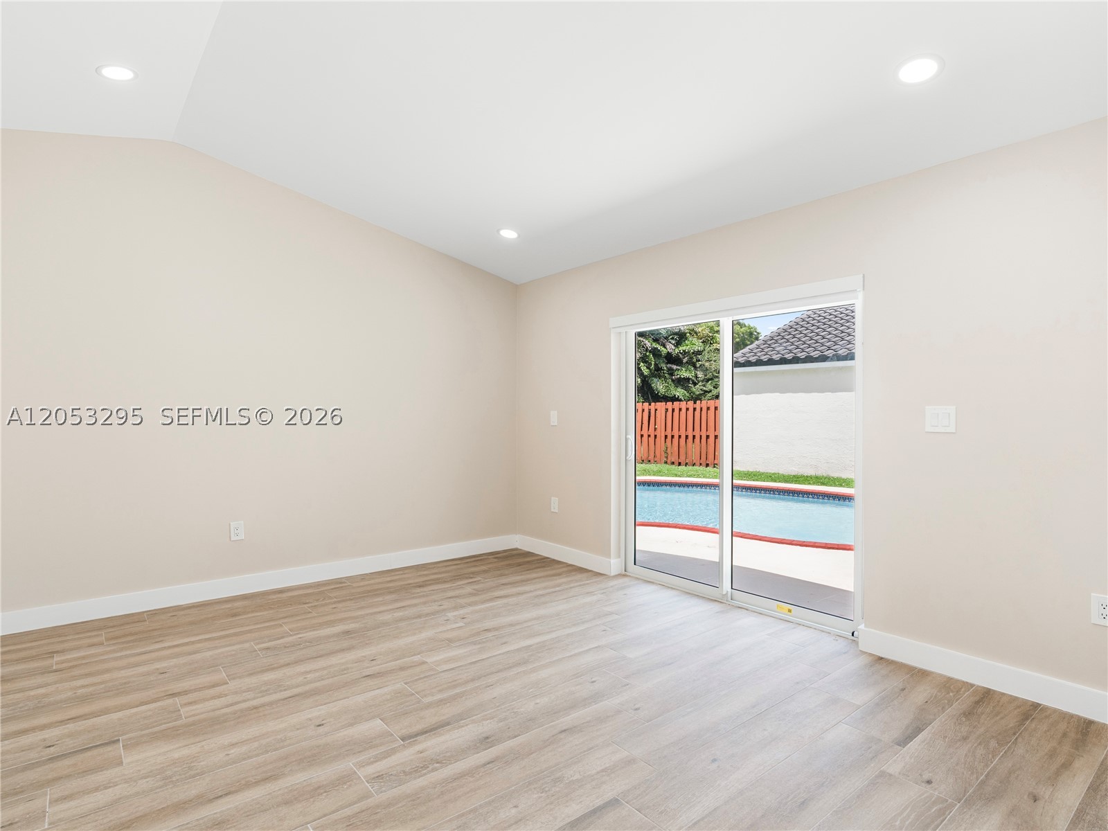POINCIANA AT OAKS LANDING - Residential Lease