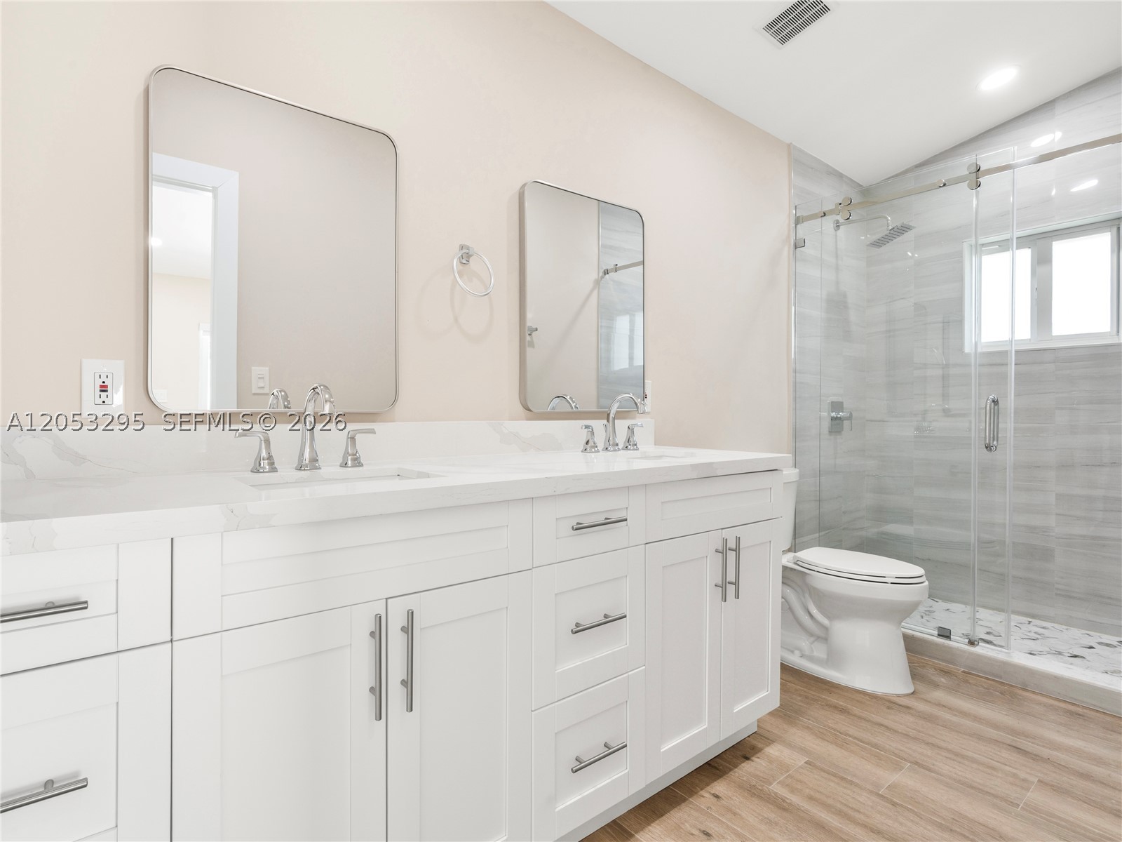 POINCIANA AT OAKS LANDING - Residential Lease