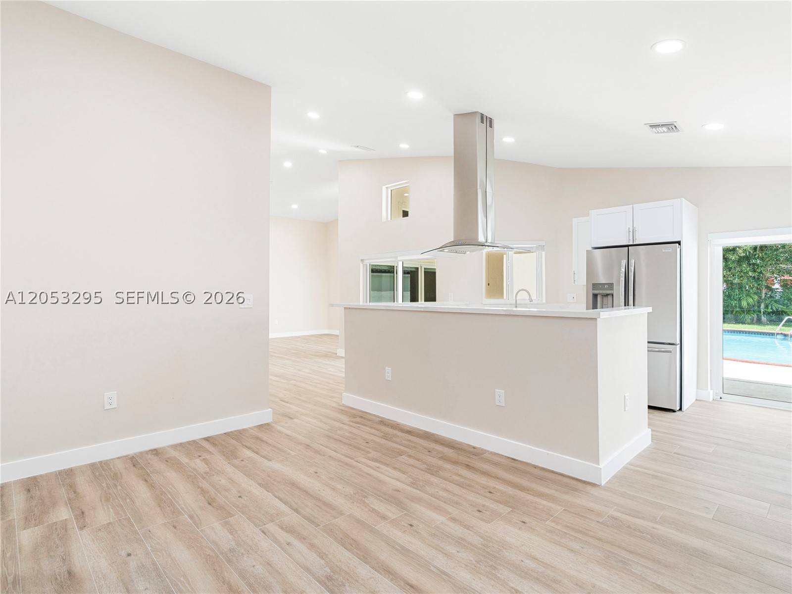 POINCIANA AT OAKS LANDING - Residential Lease