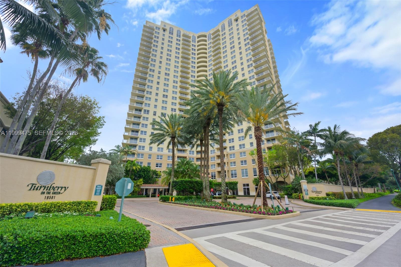 TURNBERRY ON THE GREEN CO - Residential