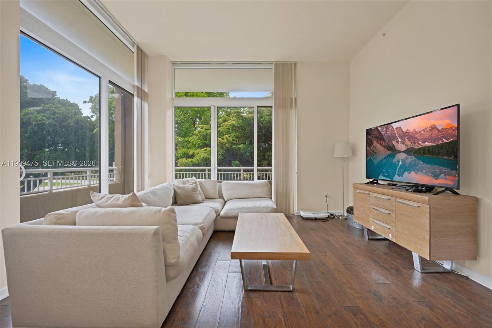 TURNBERRY ON THE GREEN CO - Residential