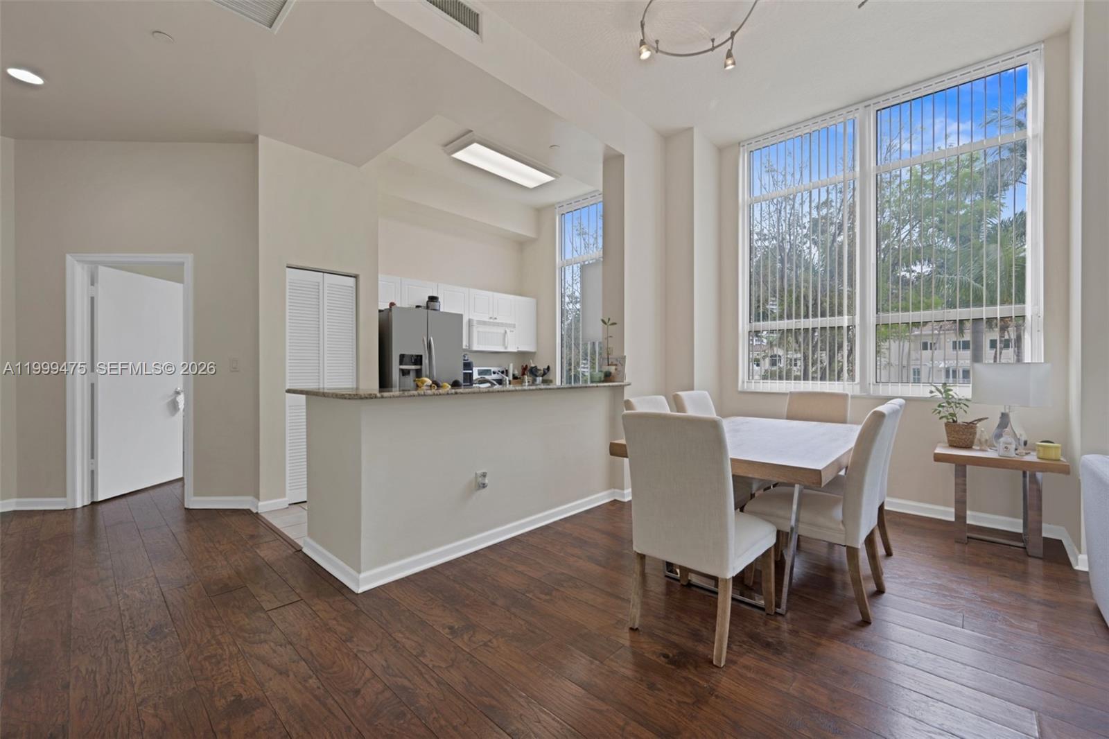 TURNBERRY ON THE GREEN CO - Residential