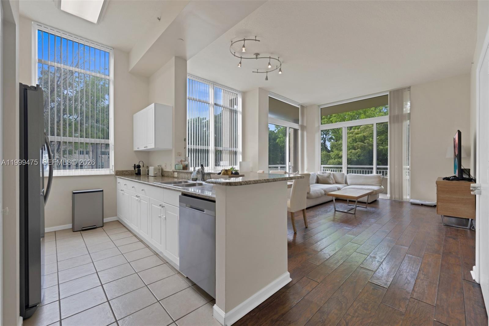 TURNBERRY ON THE GREEN CO - Residential