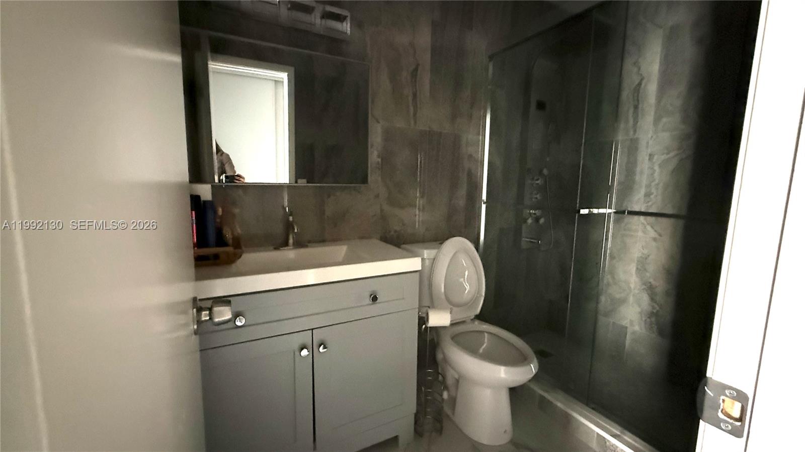 POND APPLE PLACE III COND - Residential