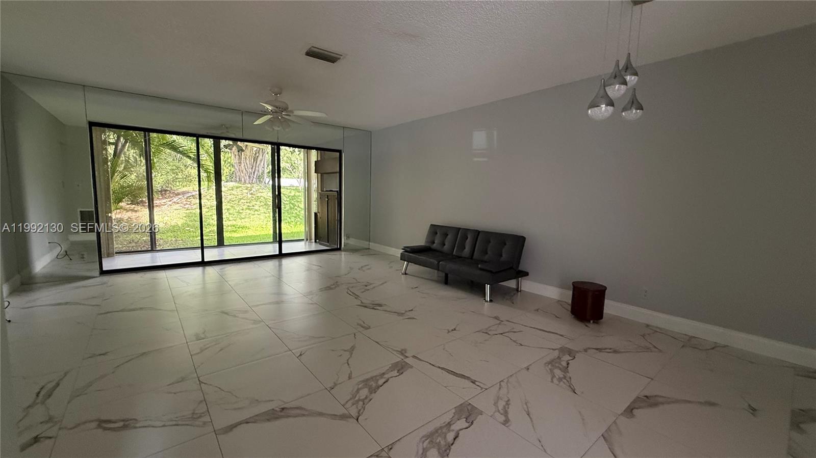 POND APPLE PLACE III COND - Residential
