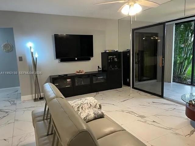 POND APPLE PLACE III COND - Residential