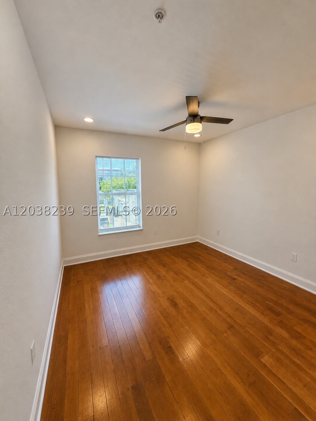 ESPANOLA VILLAS 1ST ADDN - Residential Lease